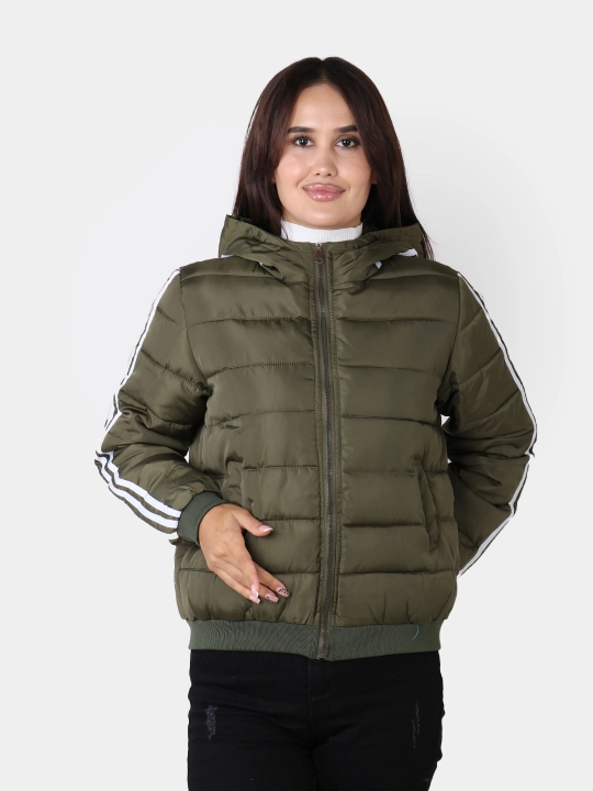 Ayollar uchun demi-mavsumli kurtka, kalta 