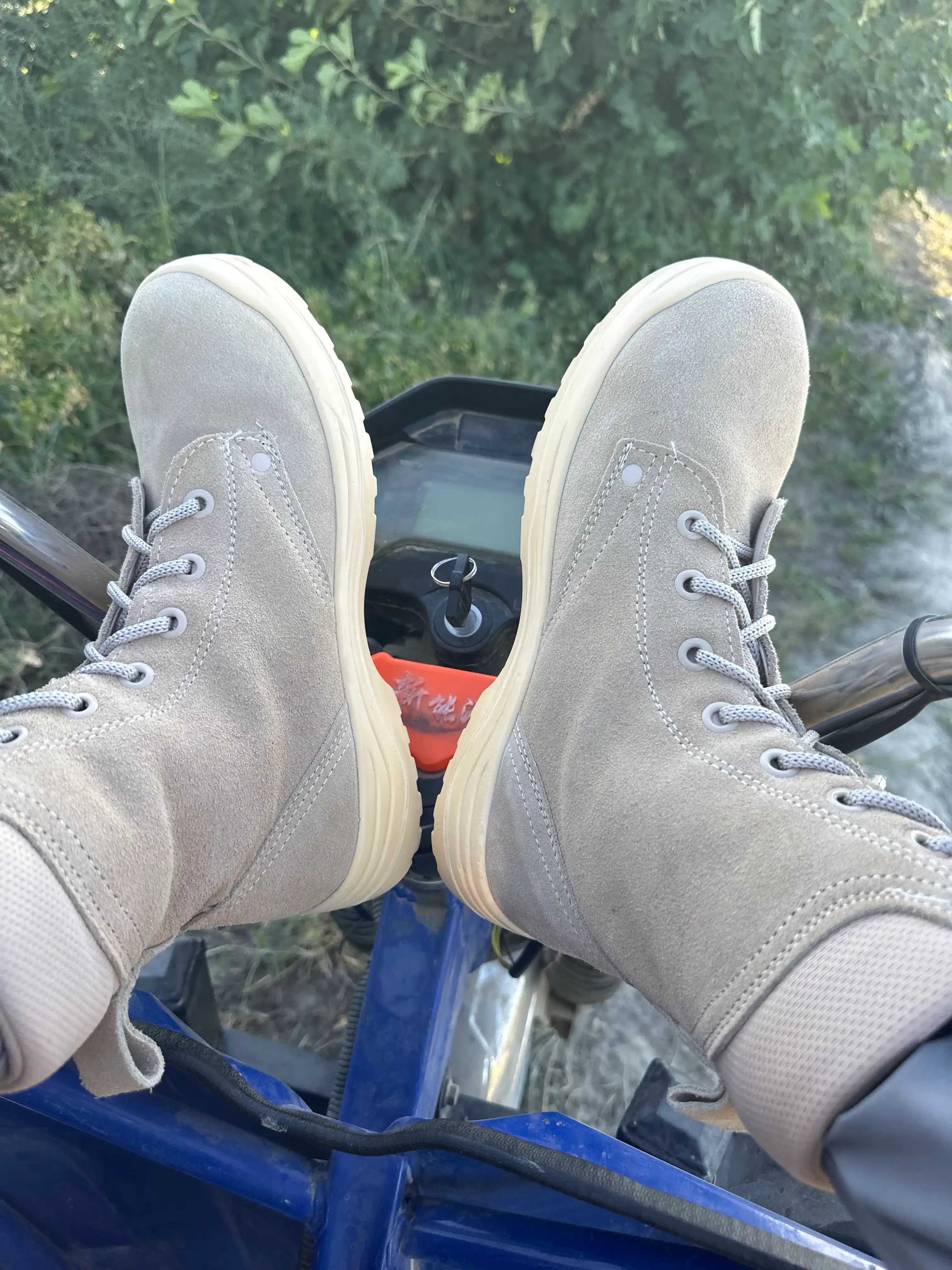 Erkaklar va ayollar uchun harbiy, ovchilik, taktik, treking va kundalik botinkalar
