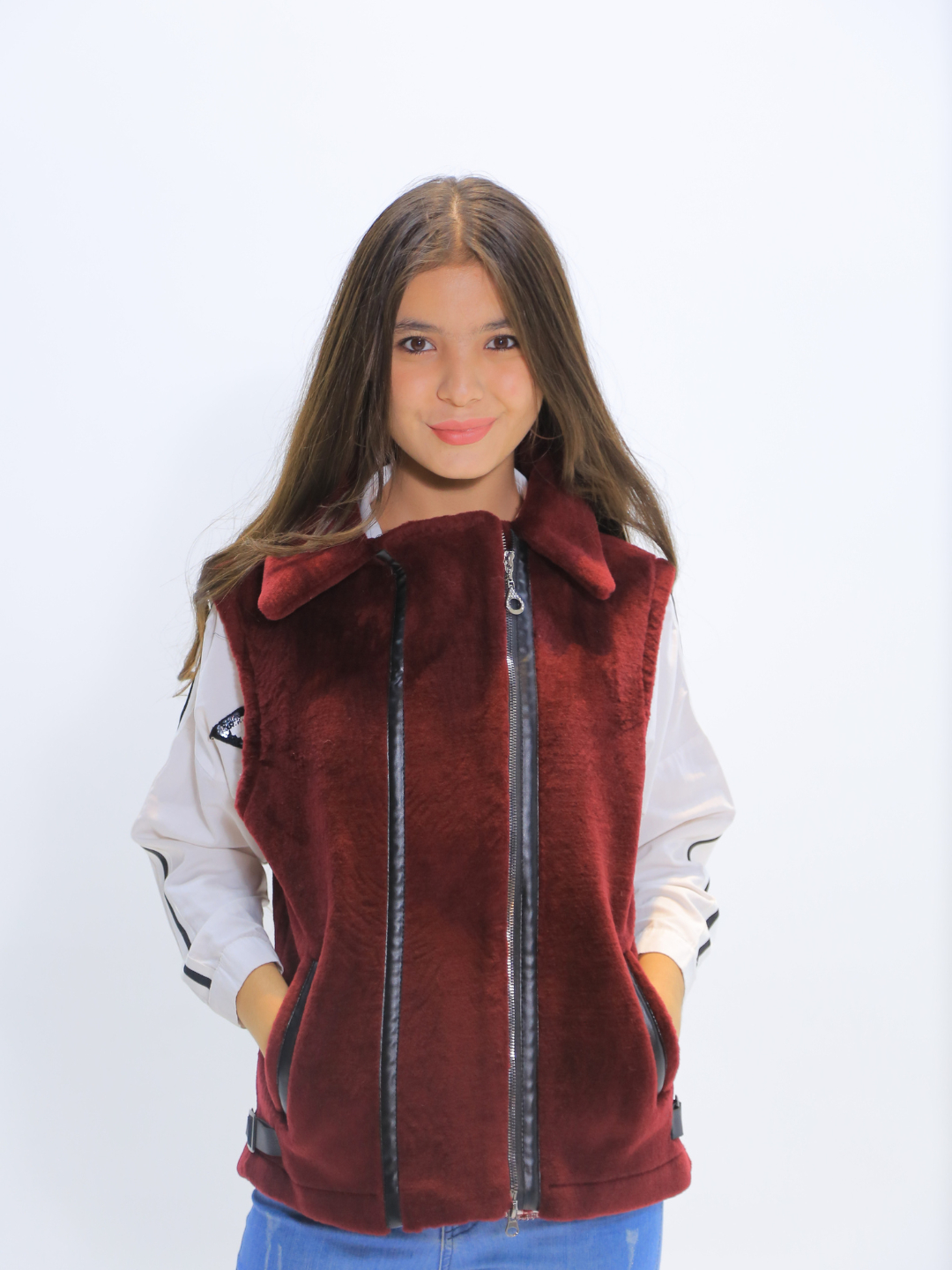 Qiz yechinib, kokraklarini silkitadi. Mobil porno orgazm squirting