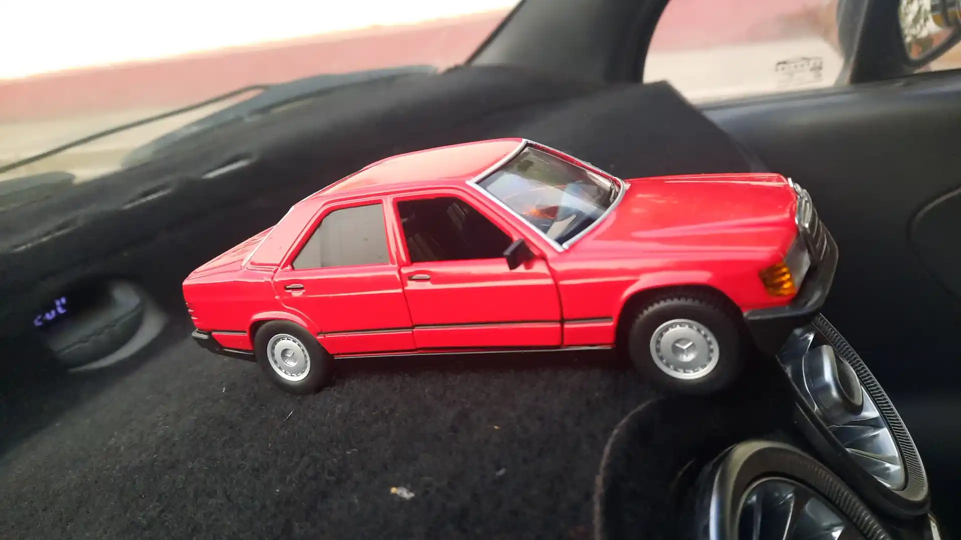 BBURAGO 1/24 kolleksiya o'yinchoq moshinasi: Mercedes, BMW