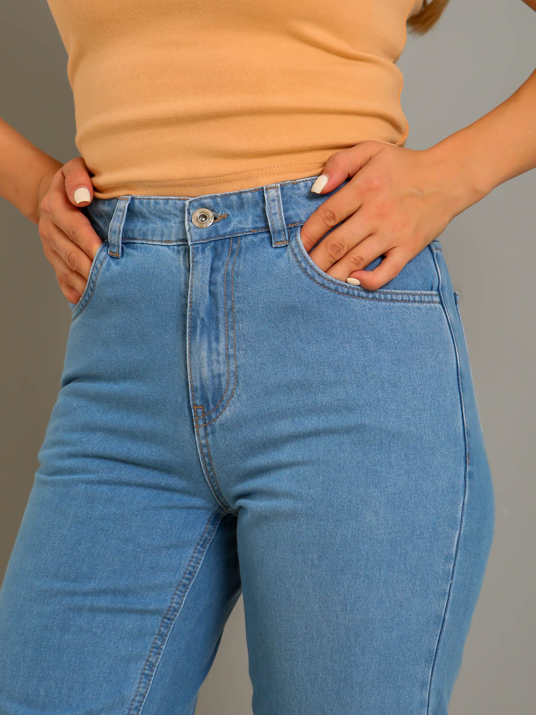 Porno peeing gozal qizlar Tayt va paypoq kiygan yalangoch ayollar fotosuratlari