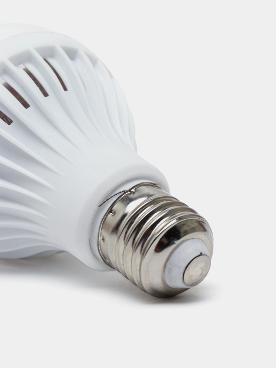 LED chiroq 7-E27 6000K 220-240VAC P2