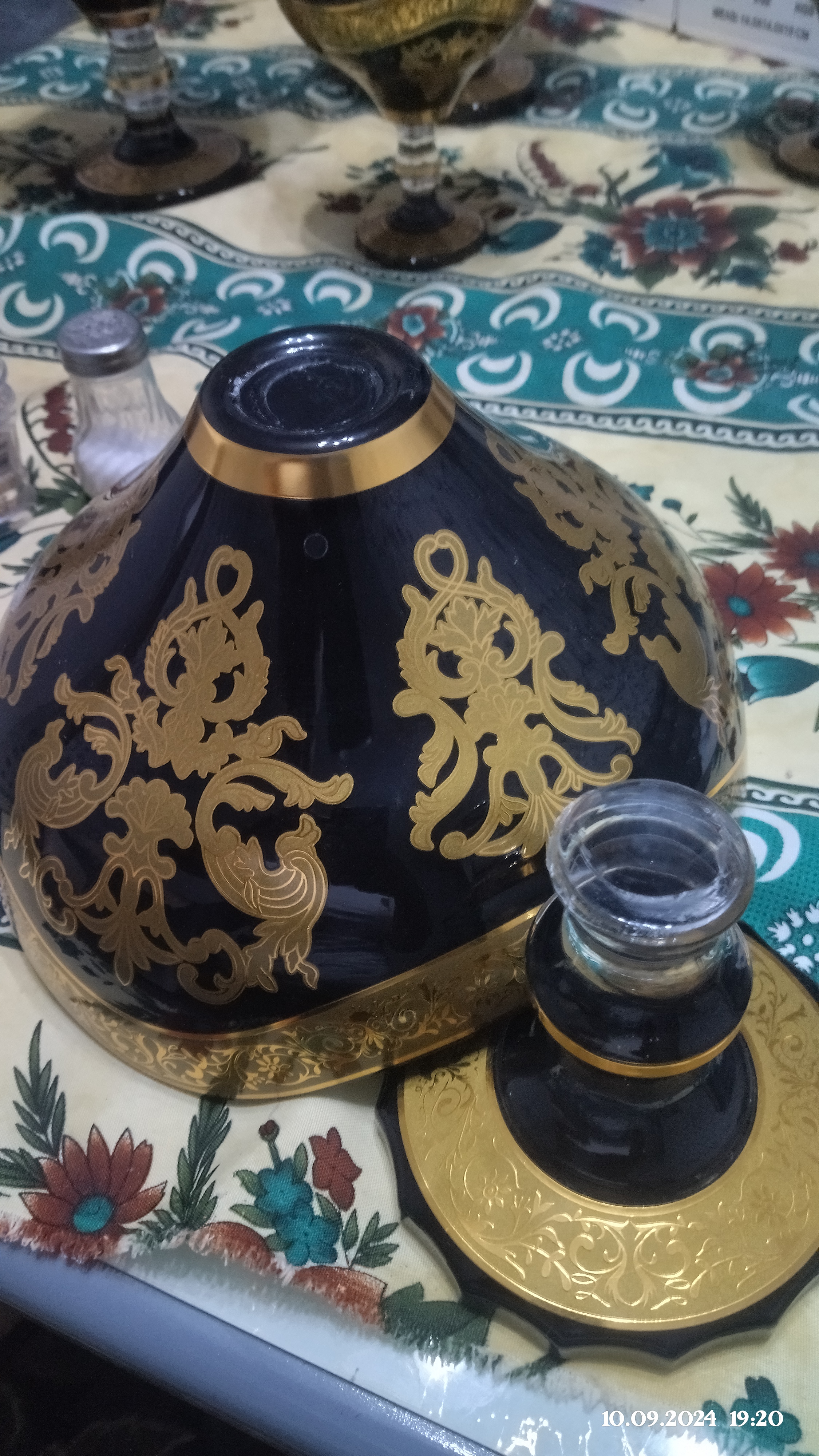 Bogema uslubidagi idish-tovoqlar to'plami, 9 ta buyum