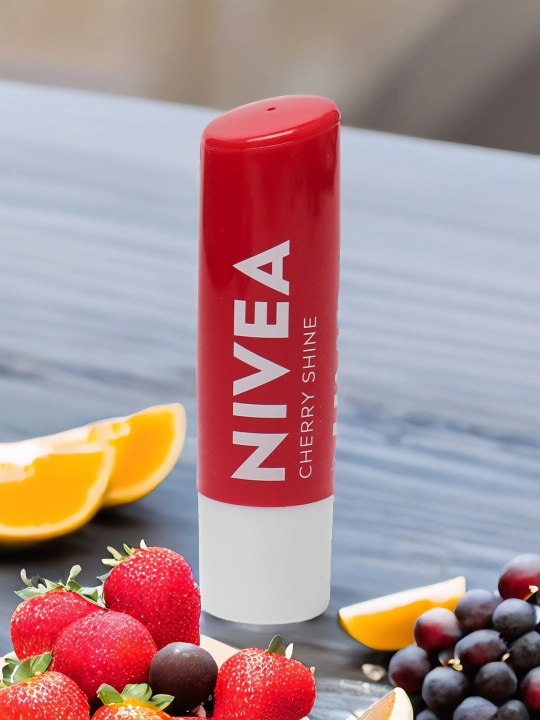 Бальзам для губ NIVEA, с вишнёвым сиянием, 4.8 г