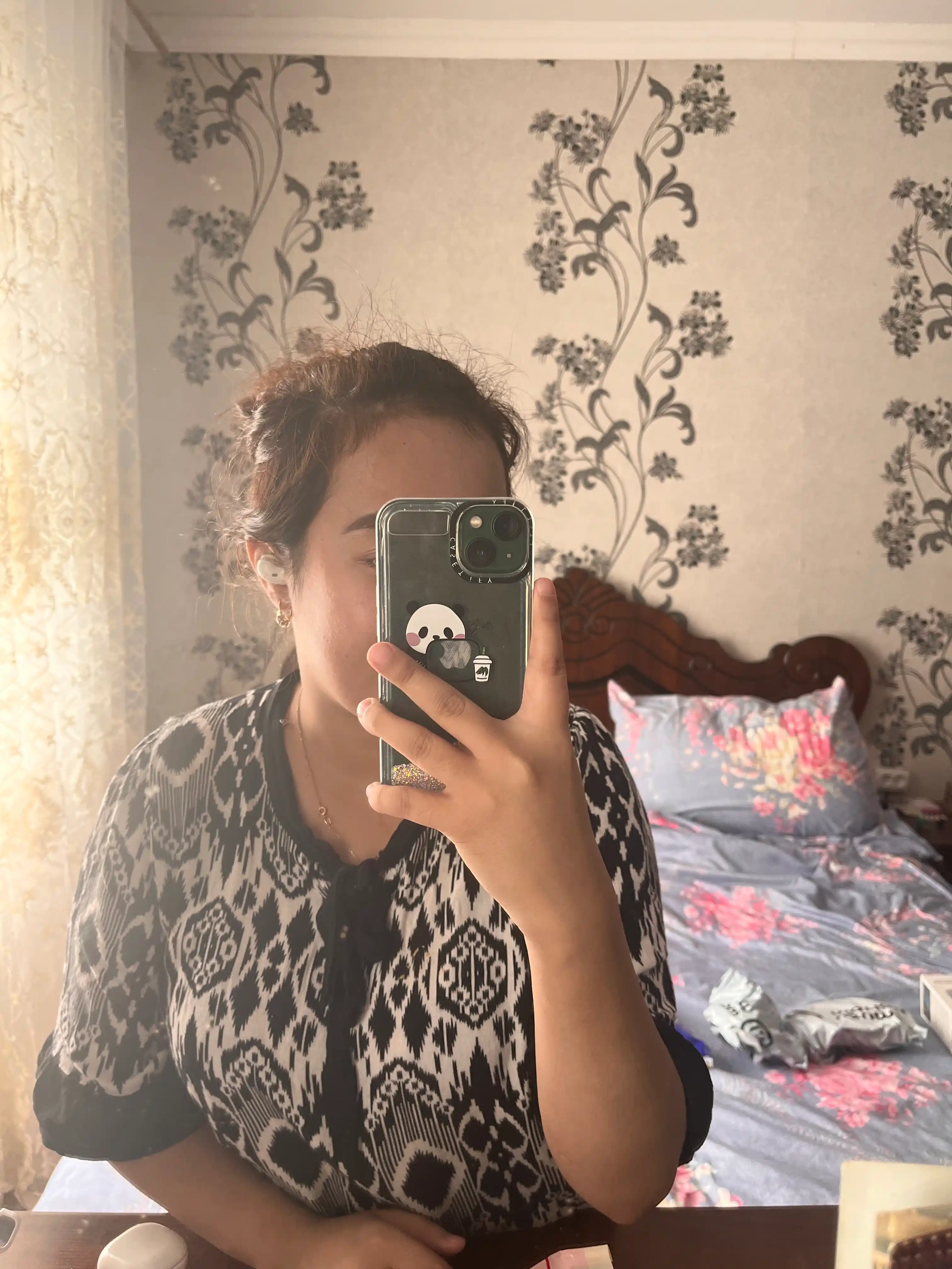 IPhone 11, 12, 13, Pro, Pro Max uchun suyuq yaltiroq shaffof g‘ilof, stressga qarshi