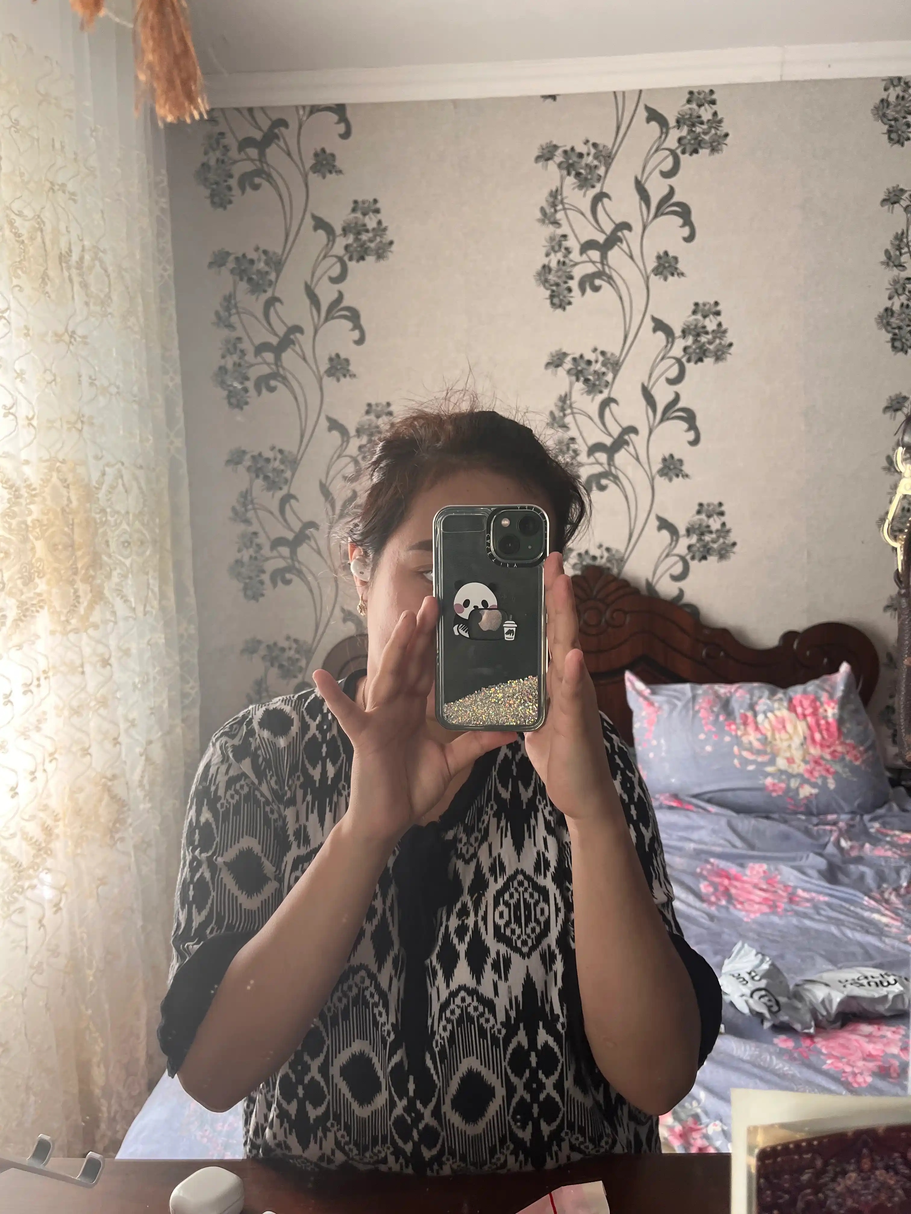 IPhone 11, 12, 13, Pro, Pro Max uchun suyuq yaltiroq shaffof g‘ilof, stressga qarshi