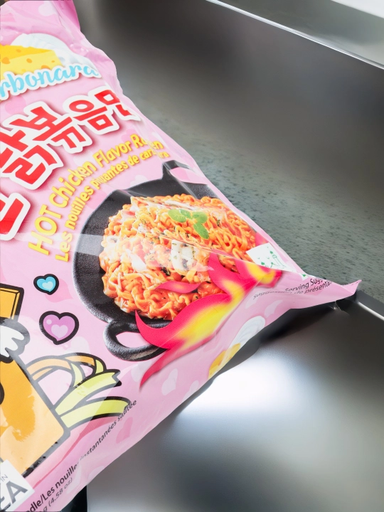 Лапша быстрого приготовления BULDAK CARBONARA HOT CHICKEN RAMEN, 140 г