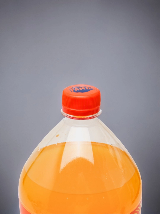 Gazlangan ichimlik Fanta Orange, 2 l