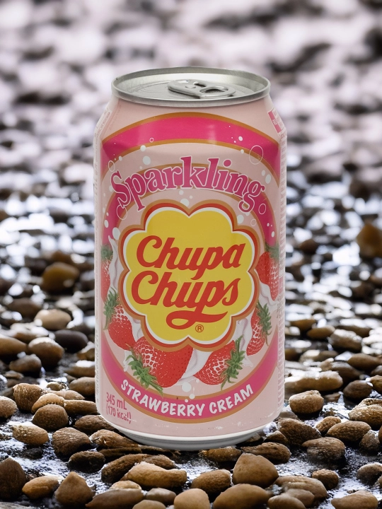 Газированный напиток со вкусом клубники и сливками Chupa Chups Strawberry & Cream, 345 мл