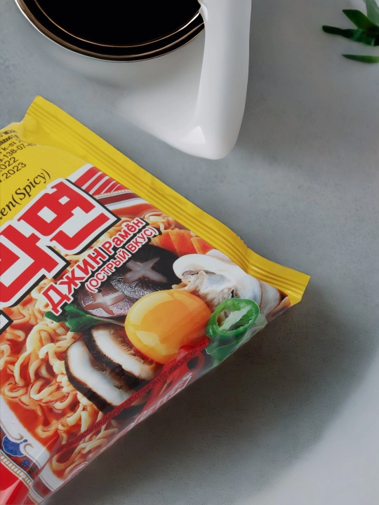 Лапша быстрого приготовления Jin Ramen Spicy, 120 гр