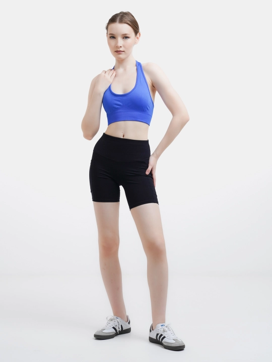 Ayollar uchun ochiq orqa xalter kesilgan sport tepasi