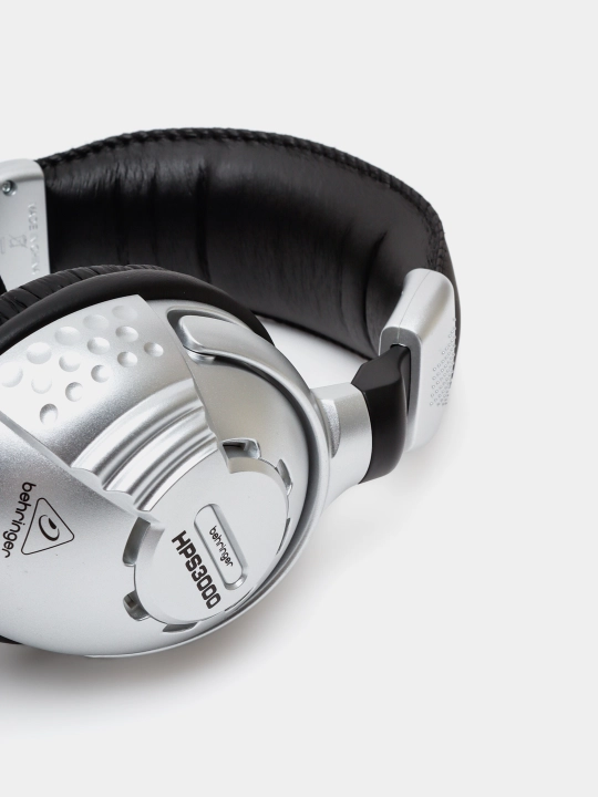 DJ-наушники Behringer HPS3000