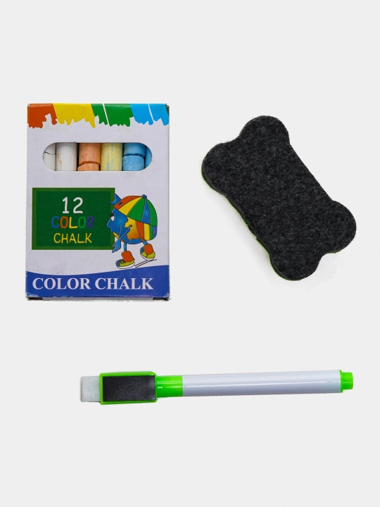 Bolalar molberti, bo'r va marker bilan, chizish uchun magnit doska