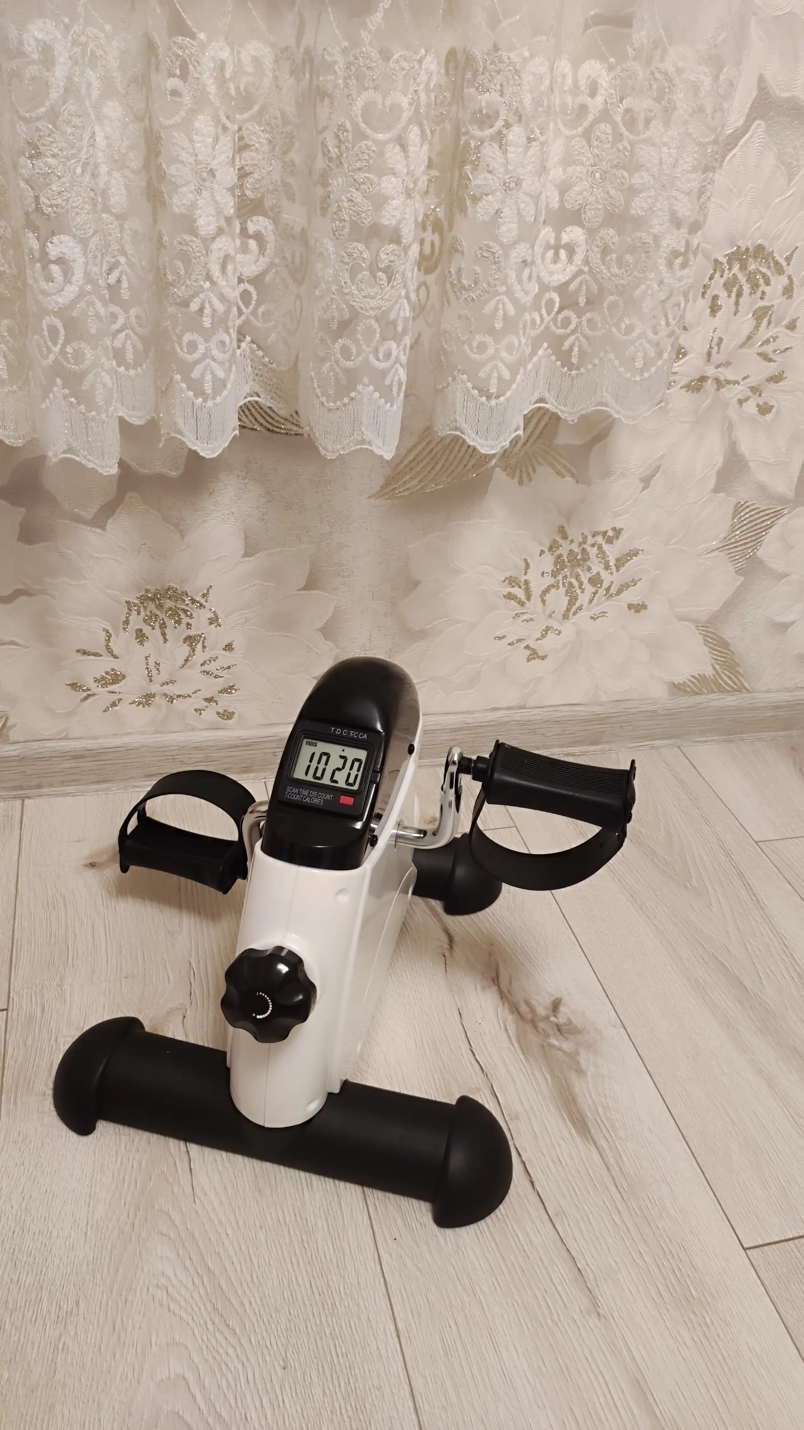 Мини велотренажёр, для ног и рук