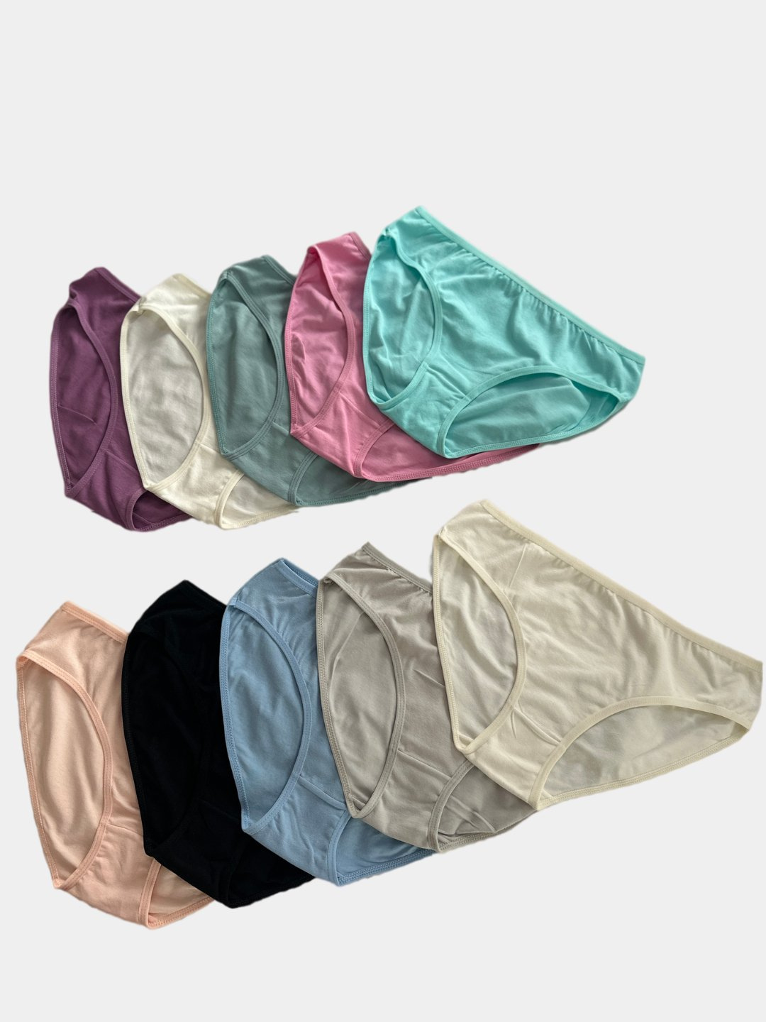 Bu porno videoda ayolning massaj paytida sikilayotgani korsatilgan.