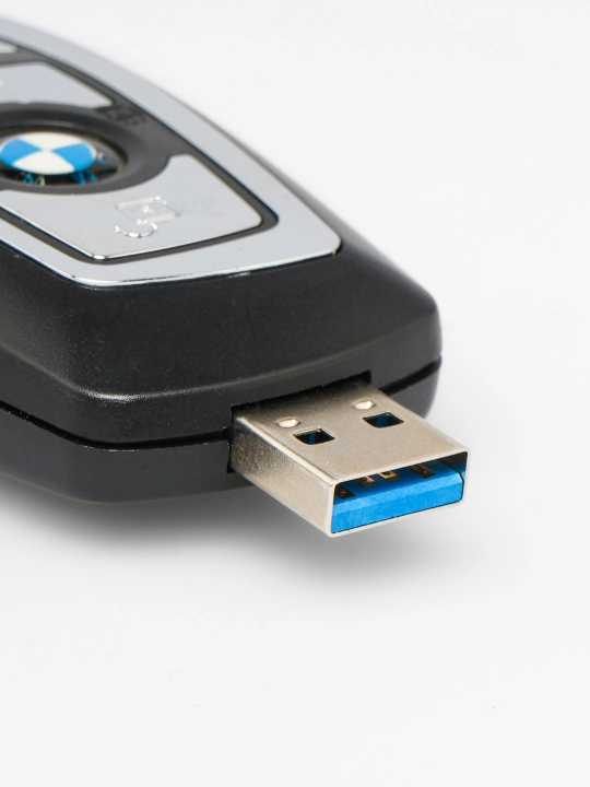 Флешка USB 3.2 32 ГБ, 64 ГБ,128 ГБ, в виде пульта, быстрый накопитель для ПК и авто