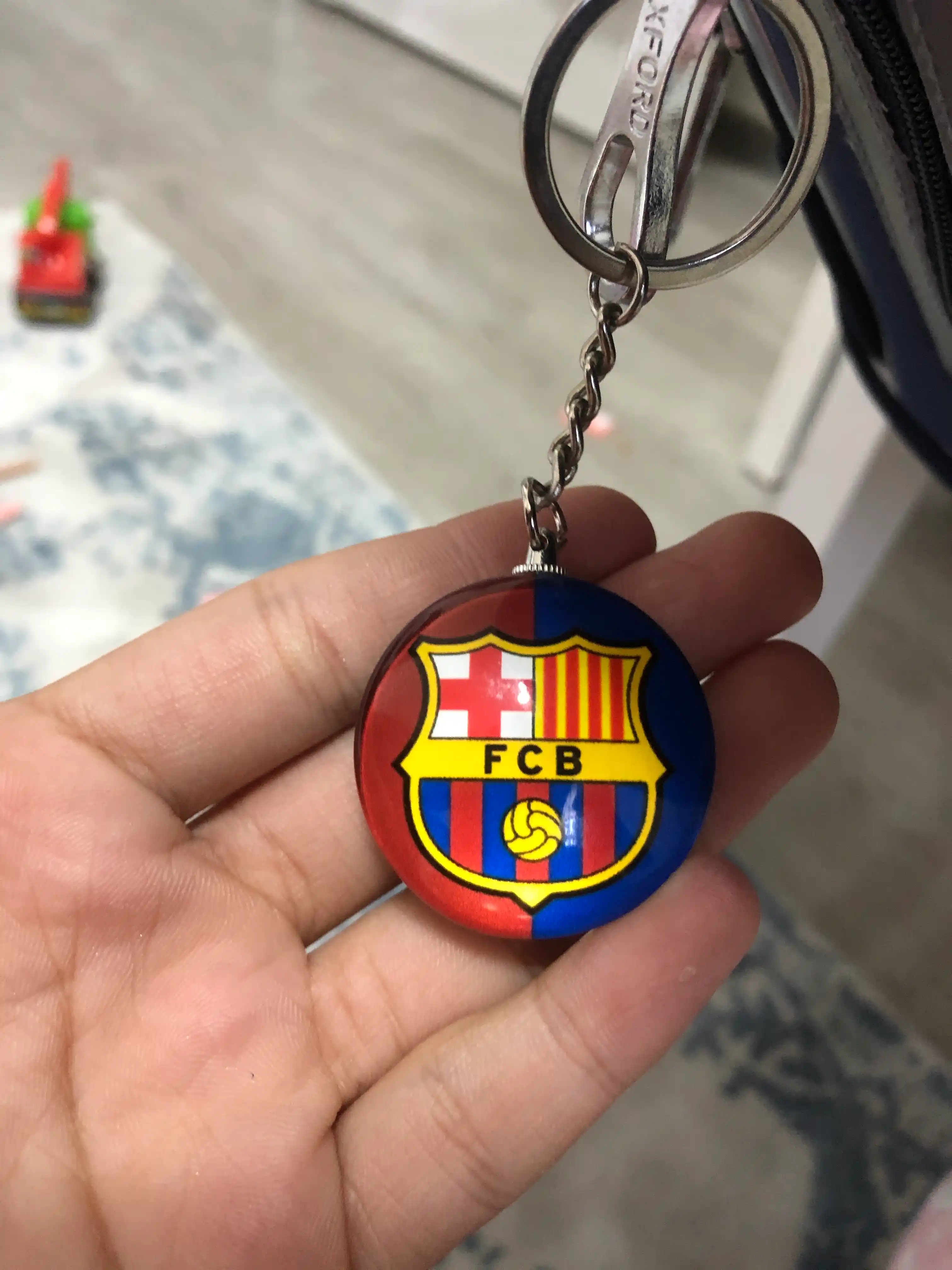 Брелок с изображением футбольных клубов REAL MADRID, BARSA, PSJ, CHELSI, LIVERPUL, MYU