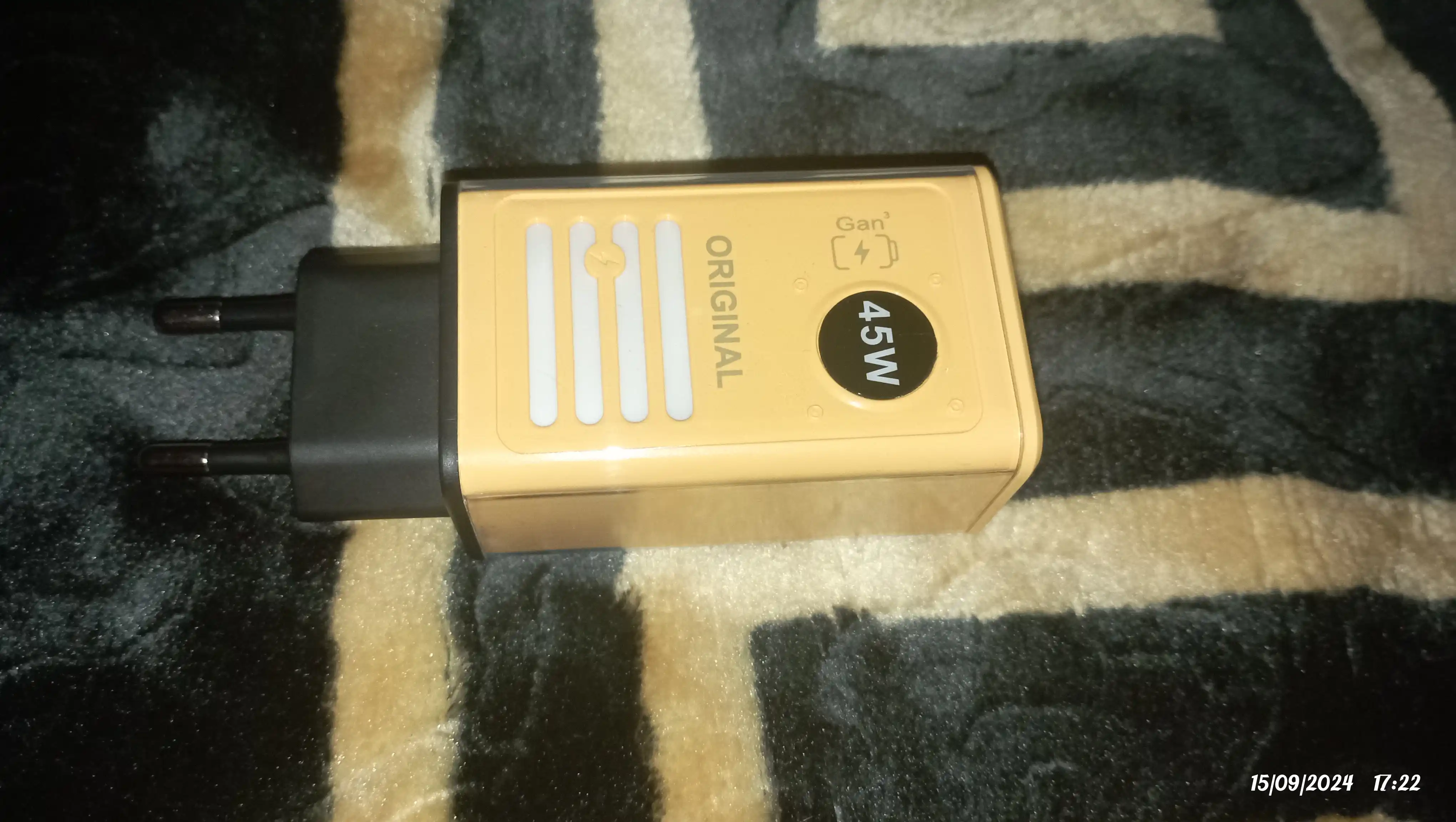 Zaryadlovchi qurilma 30, 45 w  Fast charging funksiyasi