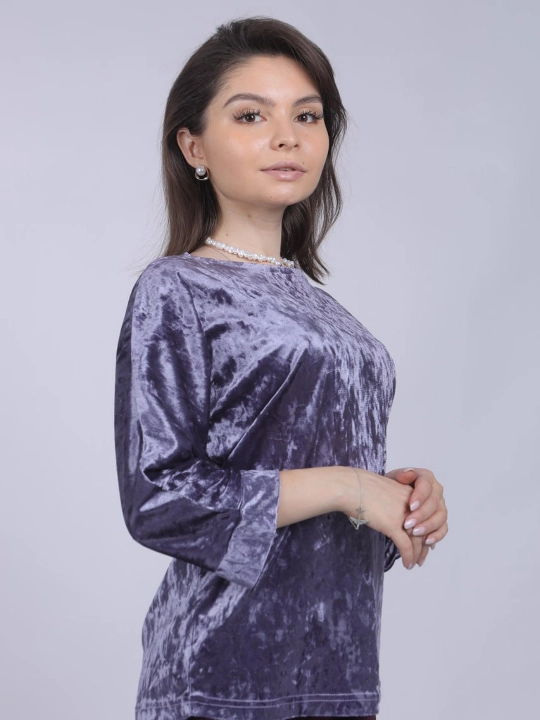 Ayollar baxmal bluzkasi, katta o‘lchamli