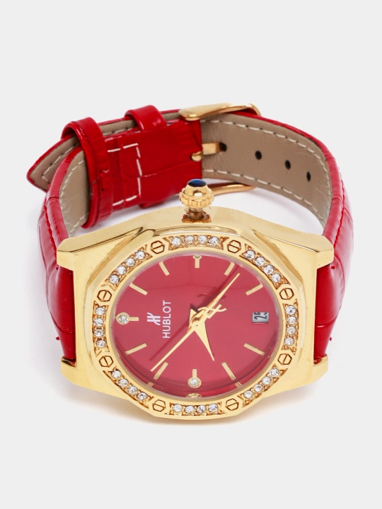 Ayollar uchun xar qanday uslubga mos keluvchi Hublot qo'l soati, qutisi bilan birga