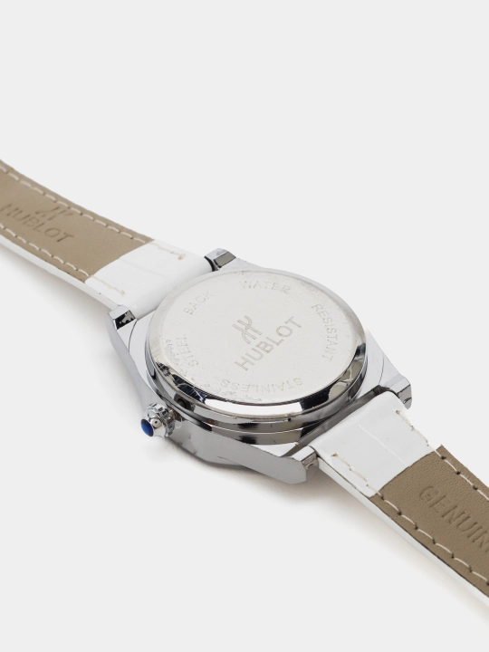 Ayollar uchun xar qanday uslubga mos keluvchi Hublot qo'l soati, qutisi bilan birga