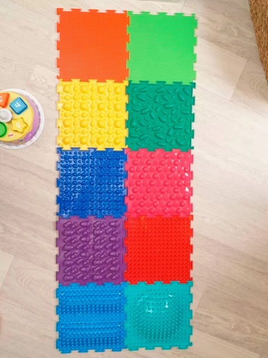 Orto-jumboqli modulli o'yin massaj gilamchasi Ortodon, rivojlantiruvchi, oyoqlar uchun ortopedik
