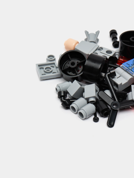 8 ta 1 da konstruktorlar "Harbiy flot va kema" Lego bilan mos keladi