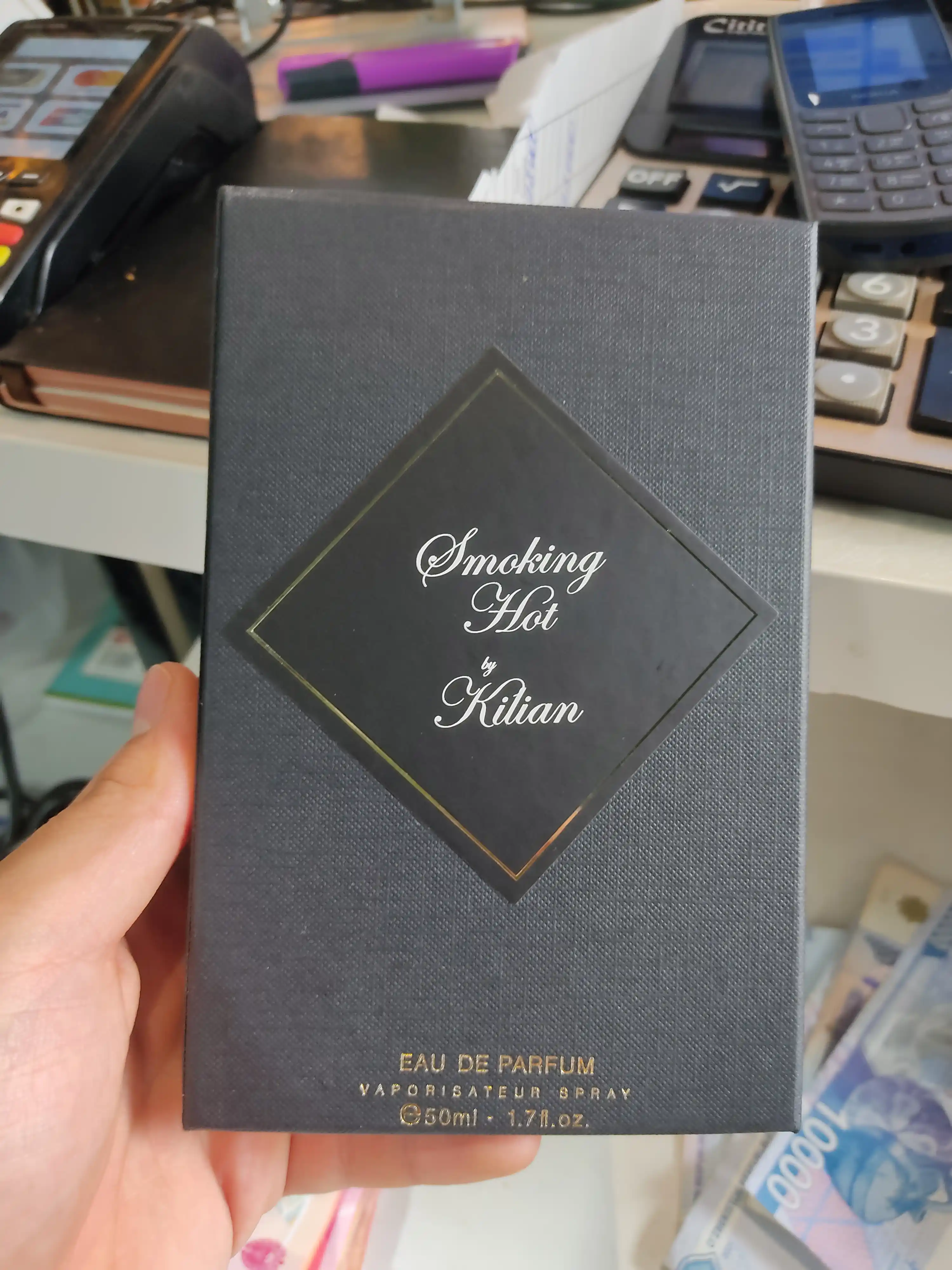 Parfyumlangan suv Smoking Hot by Kilian, 50 ml