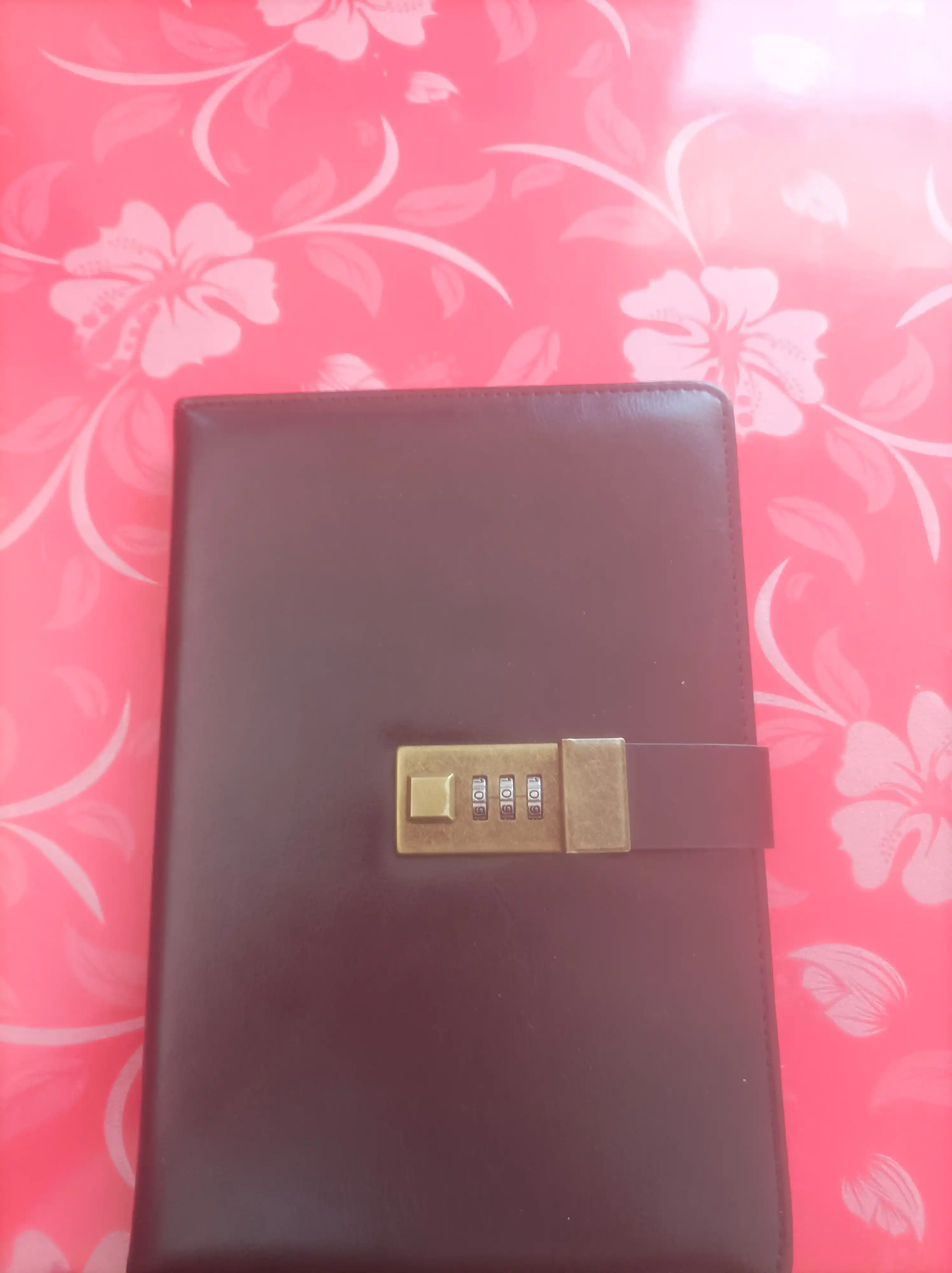 Daftar kundaligi, kalkulyator bilan, eko charm
