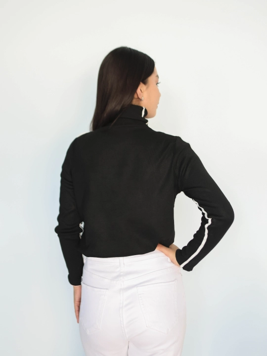 Ayollar sviteri, longsliv, slim-fit, bo'yingacha, chiziqli