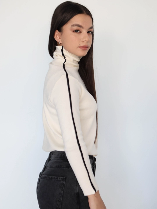 Ayollar sviteri, longsliv, slim-fit, bo'yingacha, chiziqli