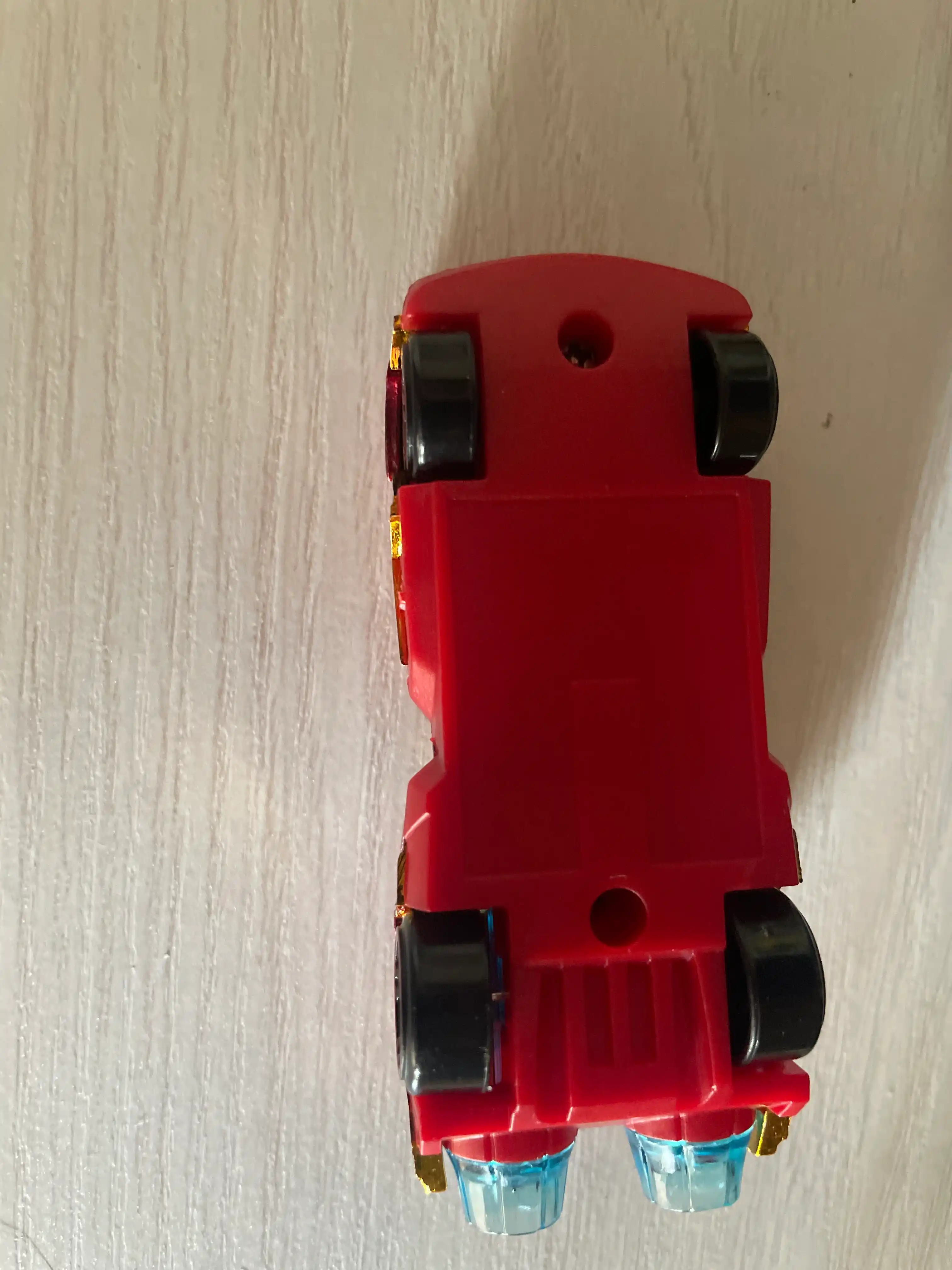 Metall mashinalar Hot Wheels stilida, to'plami 8 dona, konteynerlardan konstruktor