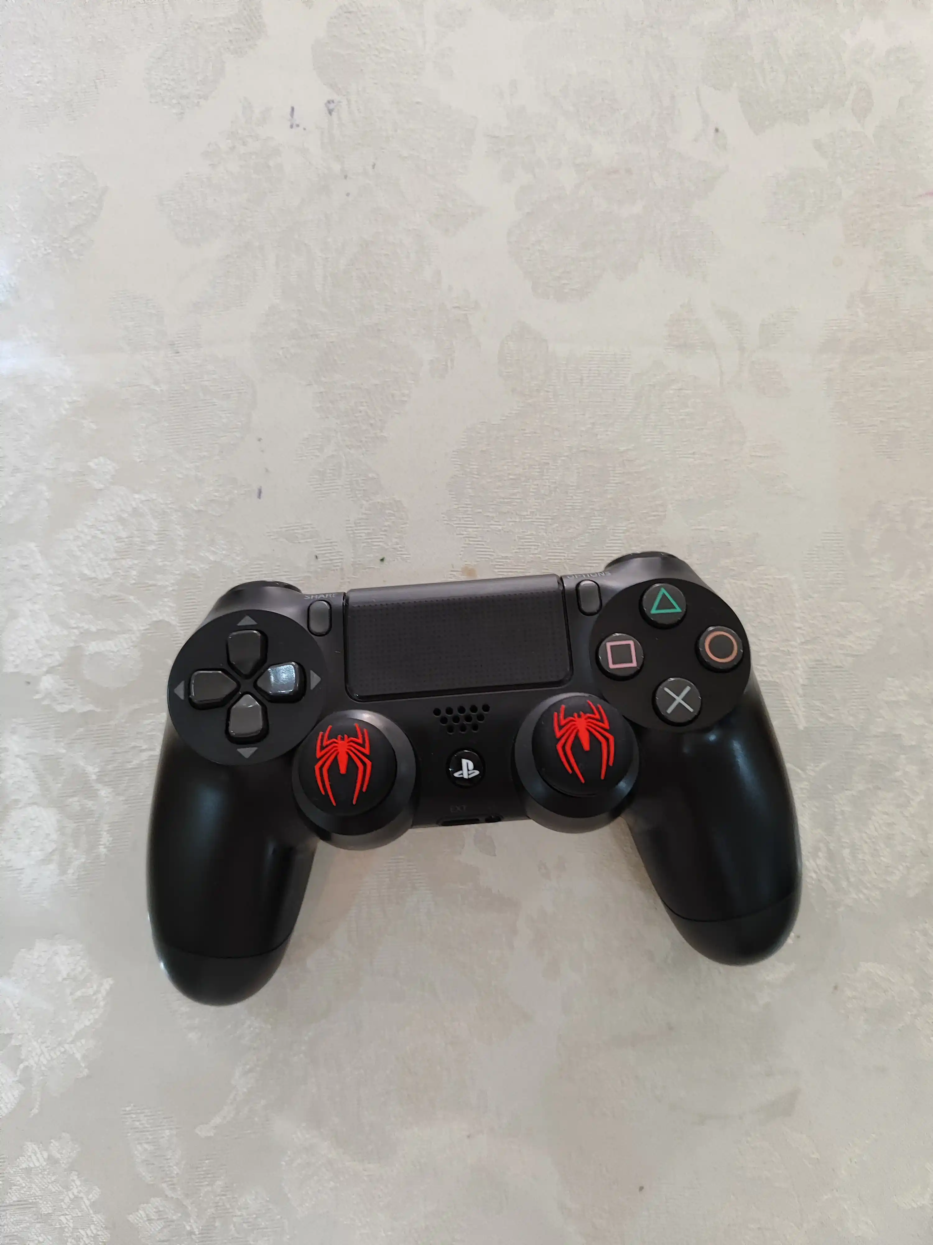 Накладки на стики джойстика Spiderman для Playstation PS3/ PS4/ PS5 / Xbox, 2 шт