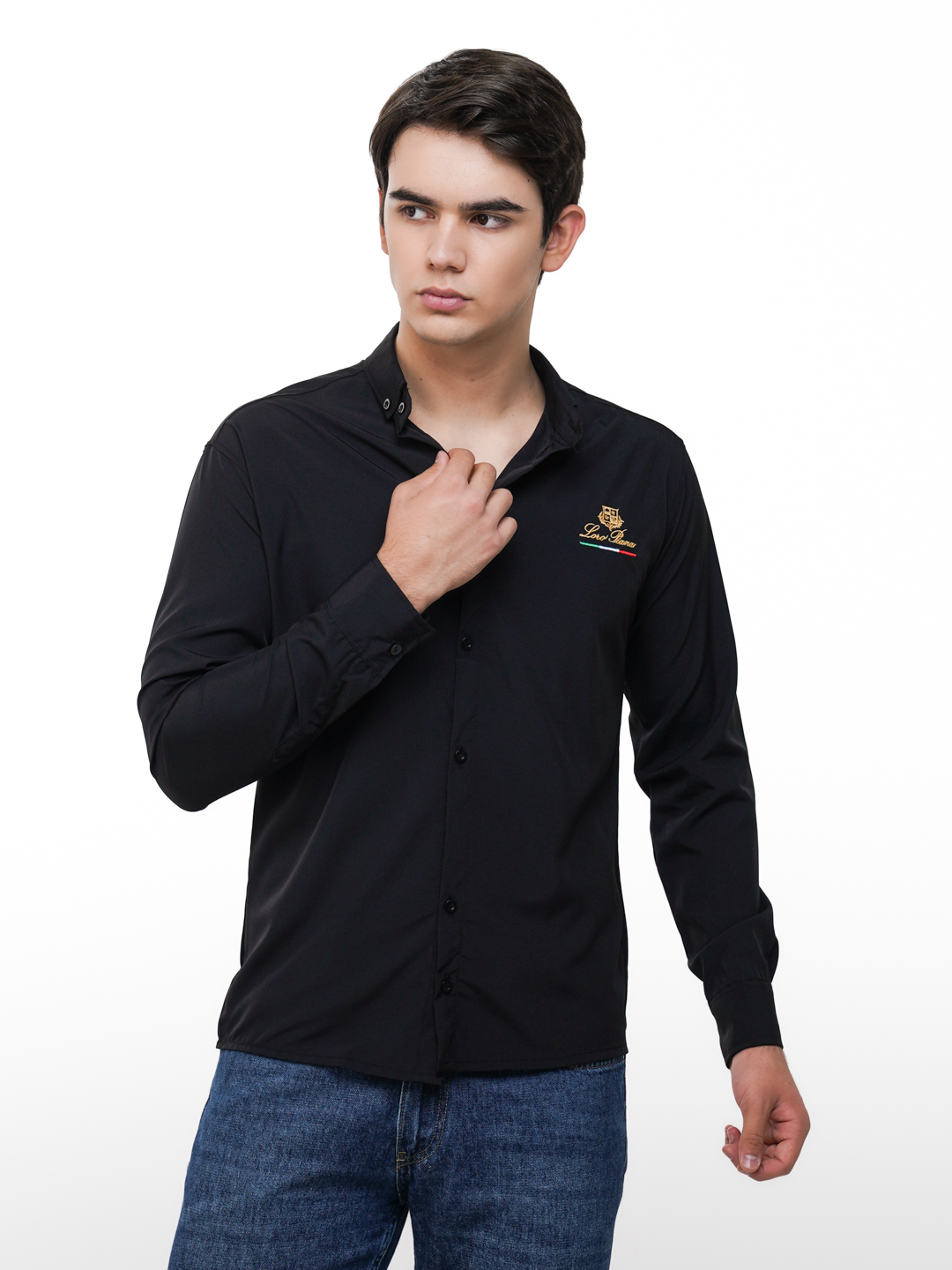 Erkak sargish rezina qogirchoqni sikmoqda Erkak sargish rezina qogirchoqni sikmoqda