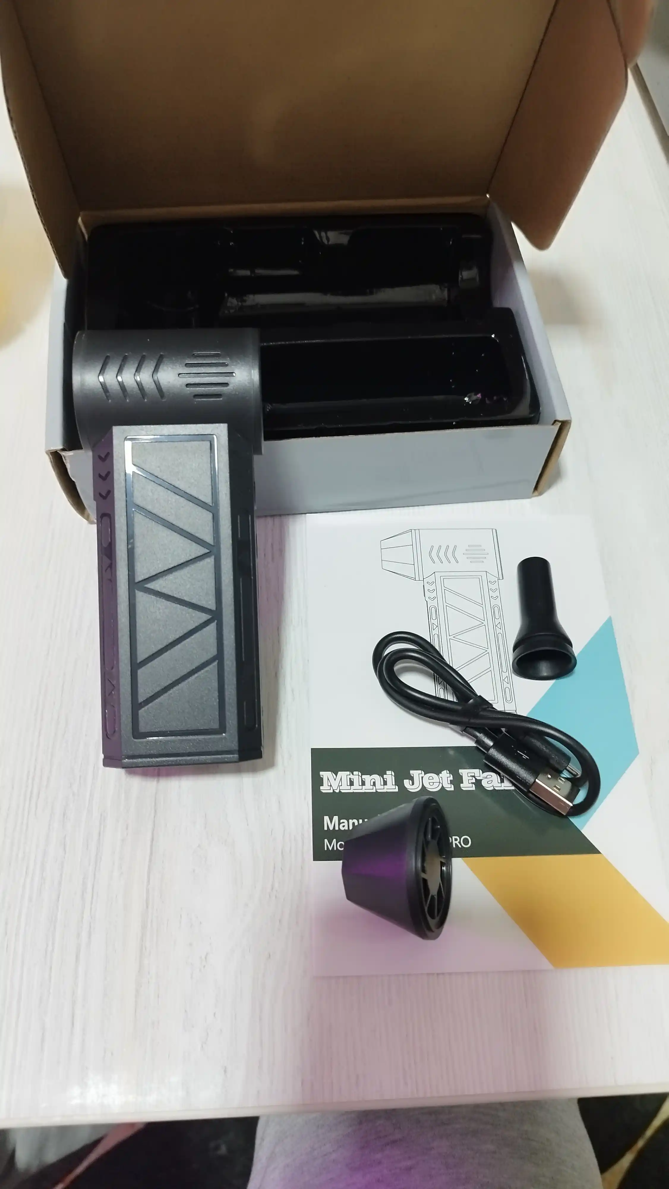 Akkumulyatorli havo puflagich turbofen, 130000 ayl/daq, Type-C, 5000 mAh