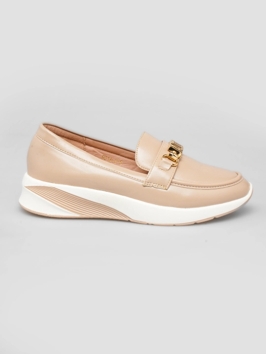 Ayollar loaferlari