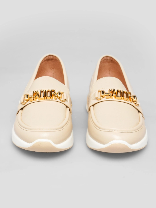 Ayollar loaferlari