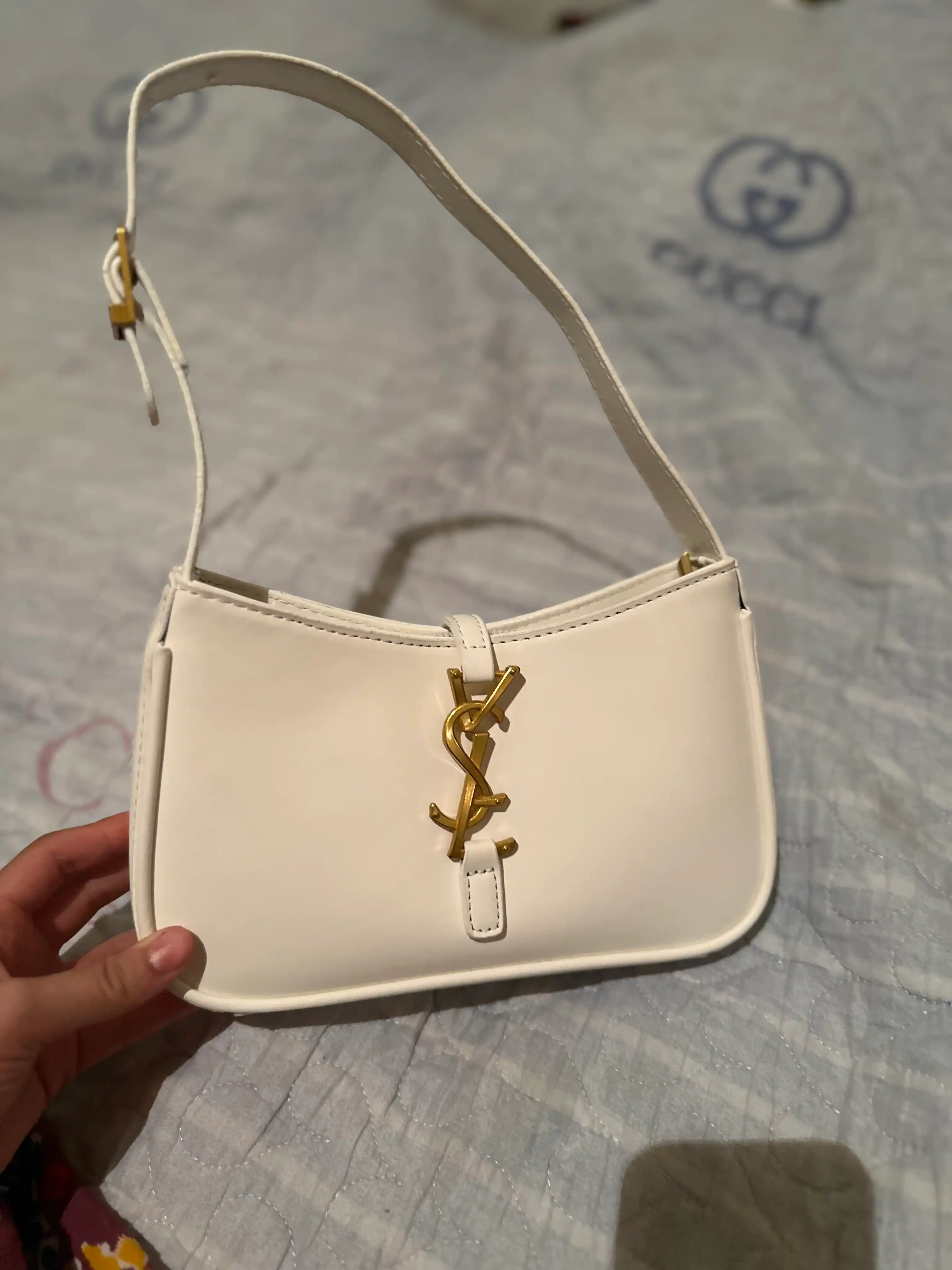 Ayollar sumkasi YSL, yelkama