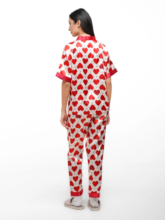 Ayollar pijama to'plami