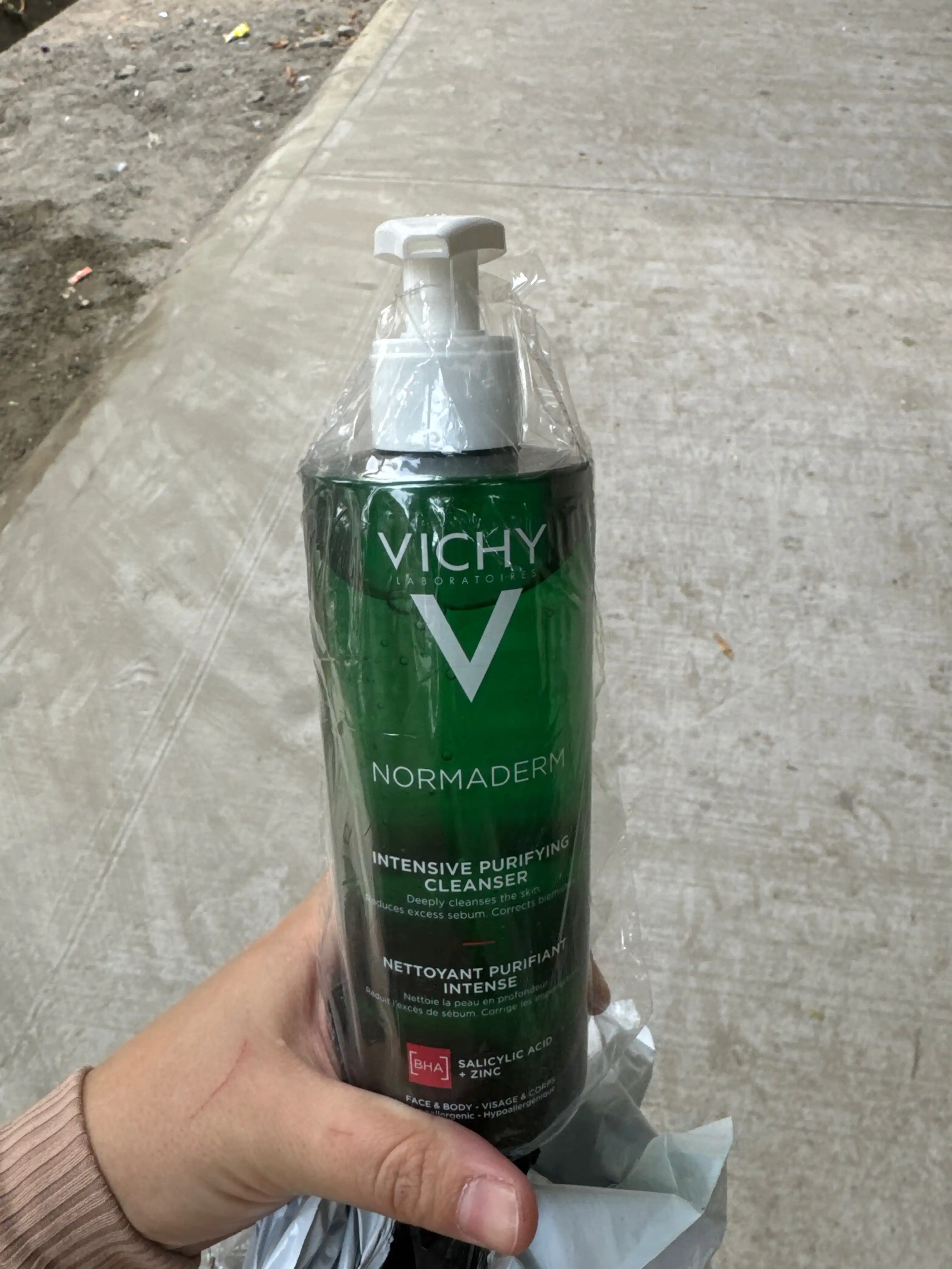 Yuz va tanani intensiv tozalash jeli VICHY NORMADERM, 400 ml