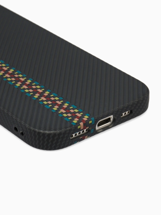 IPhone uchun Magsafe Carbon g'ilofi