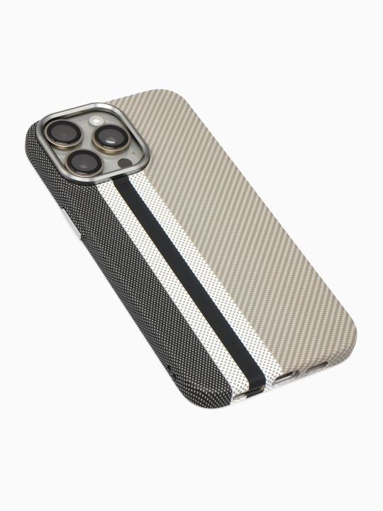 IPhone uchun Magsafe Carbon g'ilofi