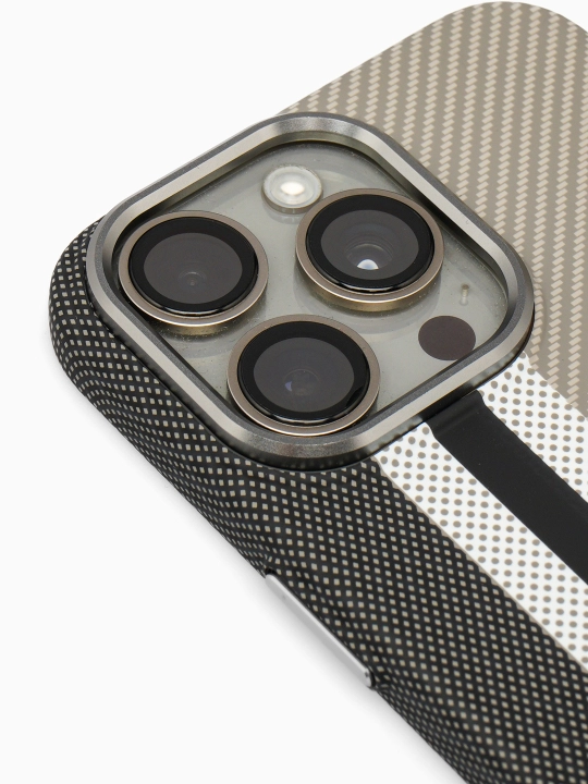 IPhone uchun Magsafe Carbon g'ilofi