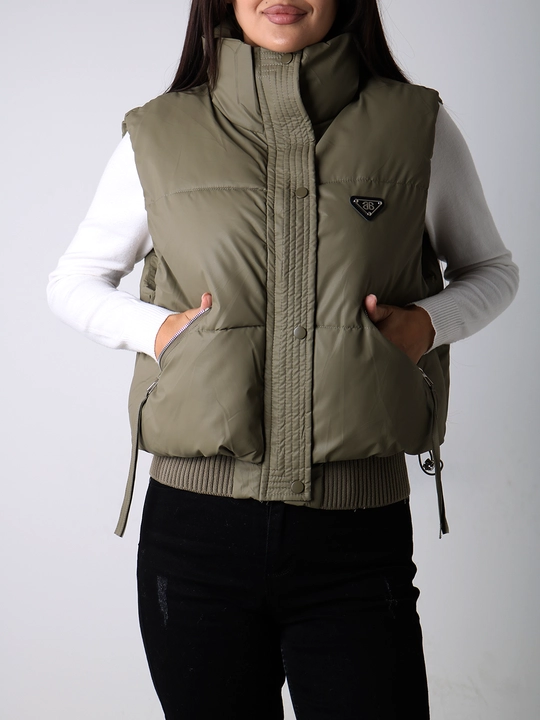 Ayollar uchun yomg‘irbardosh matodan tikilgan yelek, universal o‘lcham L-XL