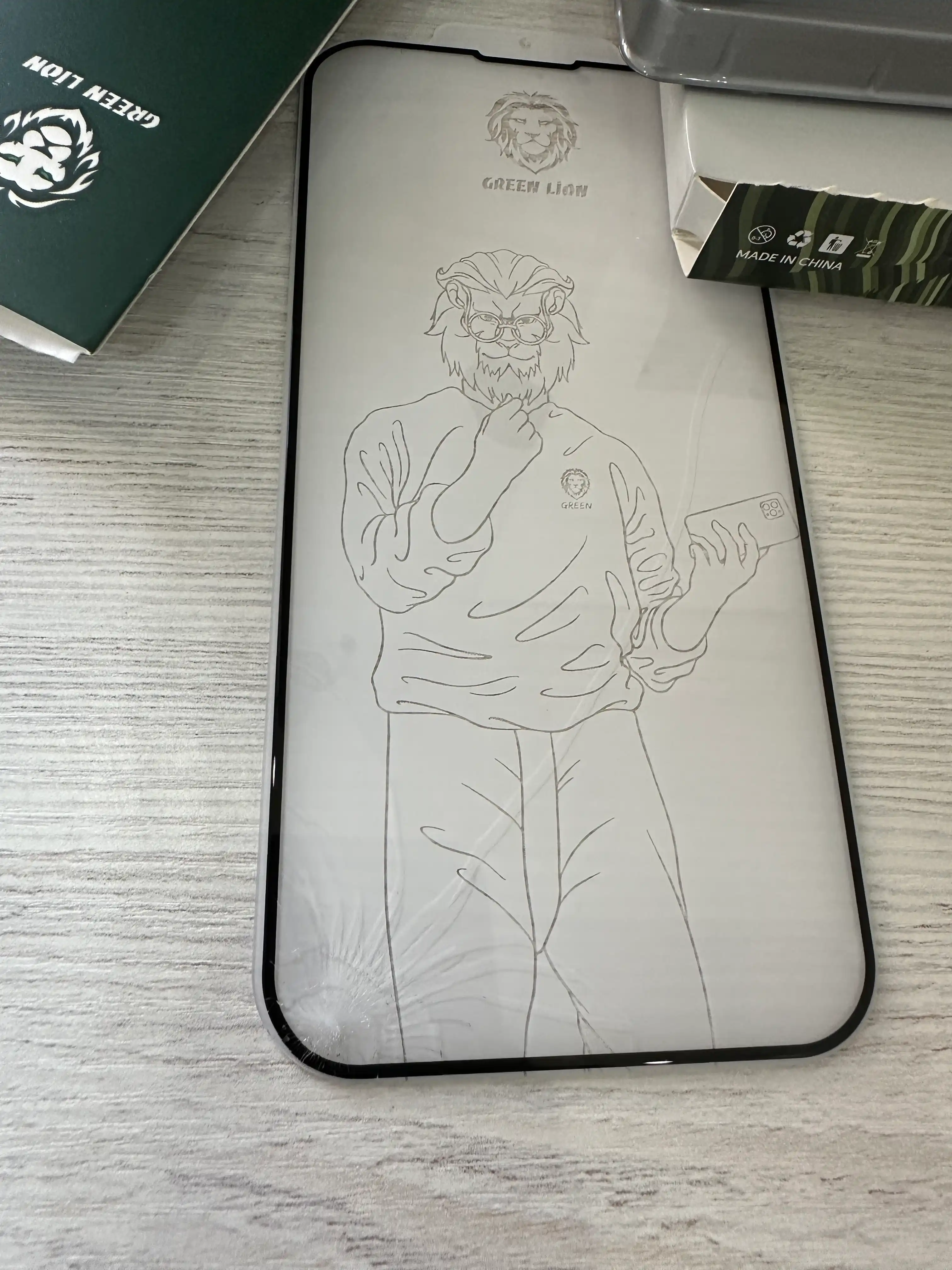 Himoya oynasi IPhone 17, 16, 15, 14 Pro, Pro Max, Air uchun Green Lion 9H Steve HD