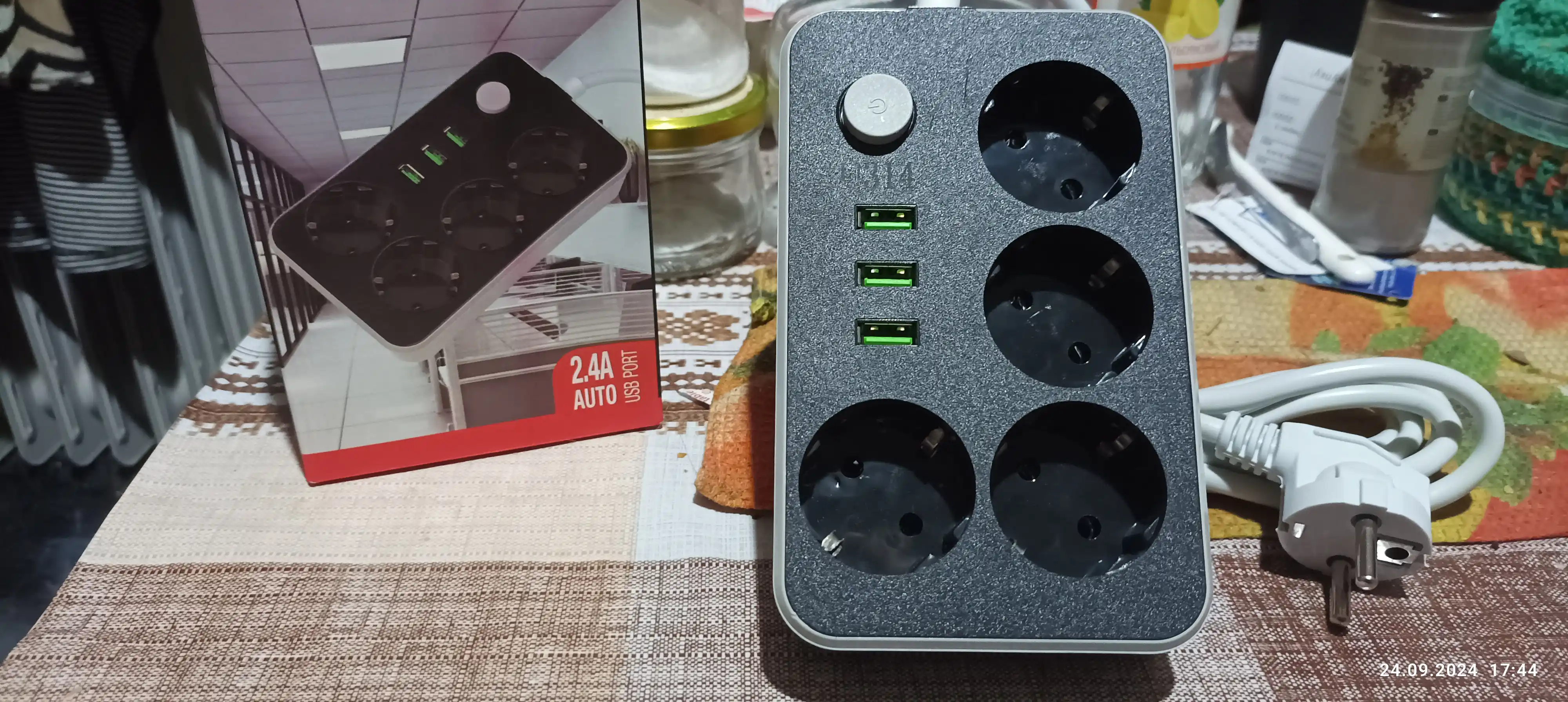 Удлинитель, сетевой фильтр с предохранителем, с USB