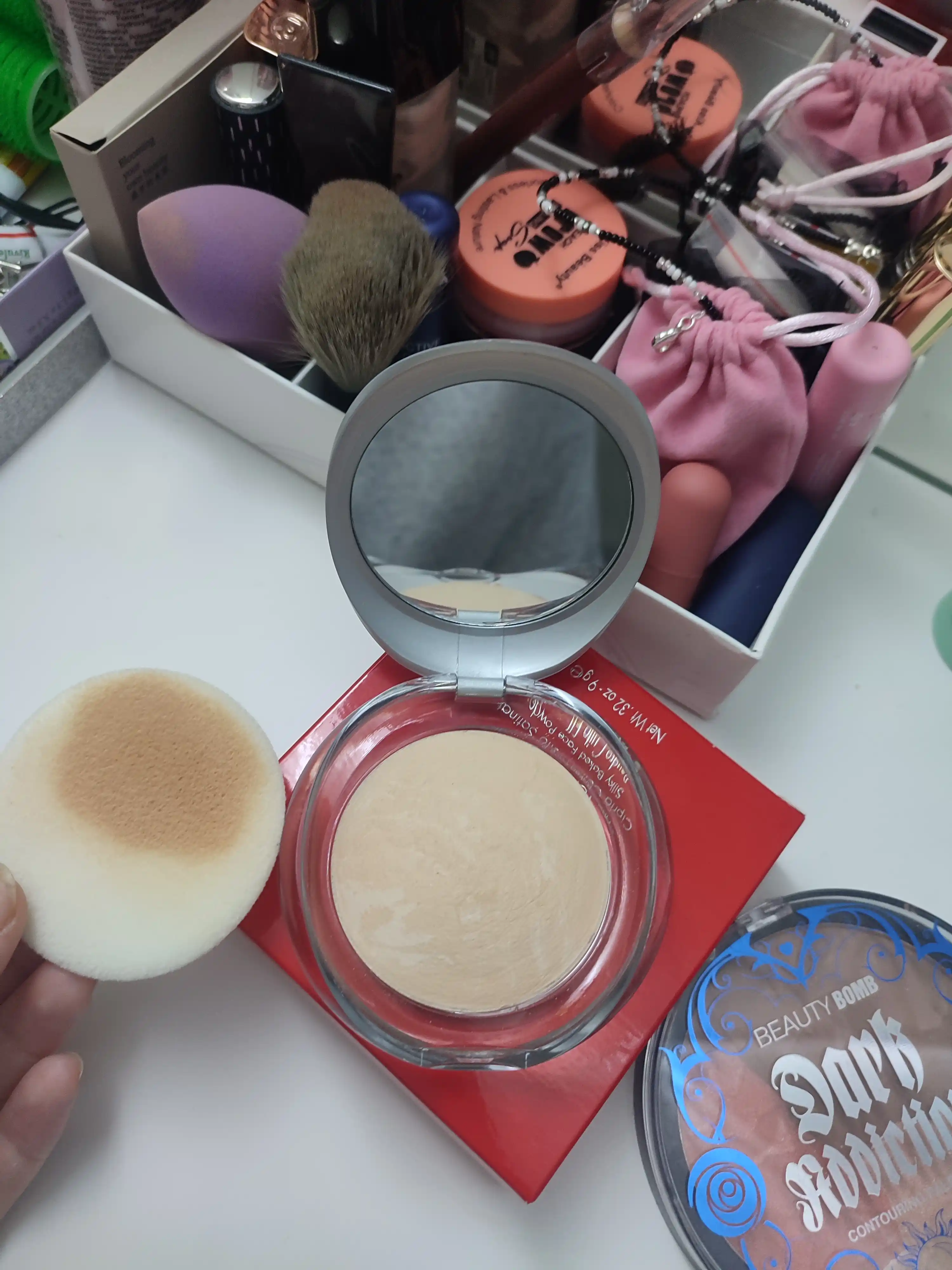 Pupa Luminys Satin Sheen Baked Powder yuz uchun upasi atlas effekti bilan, 9 g
