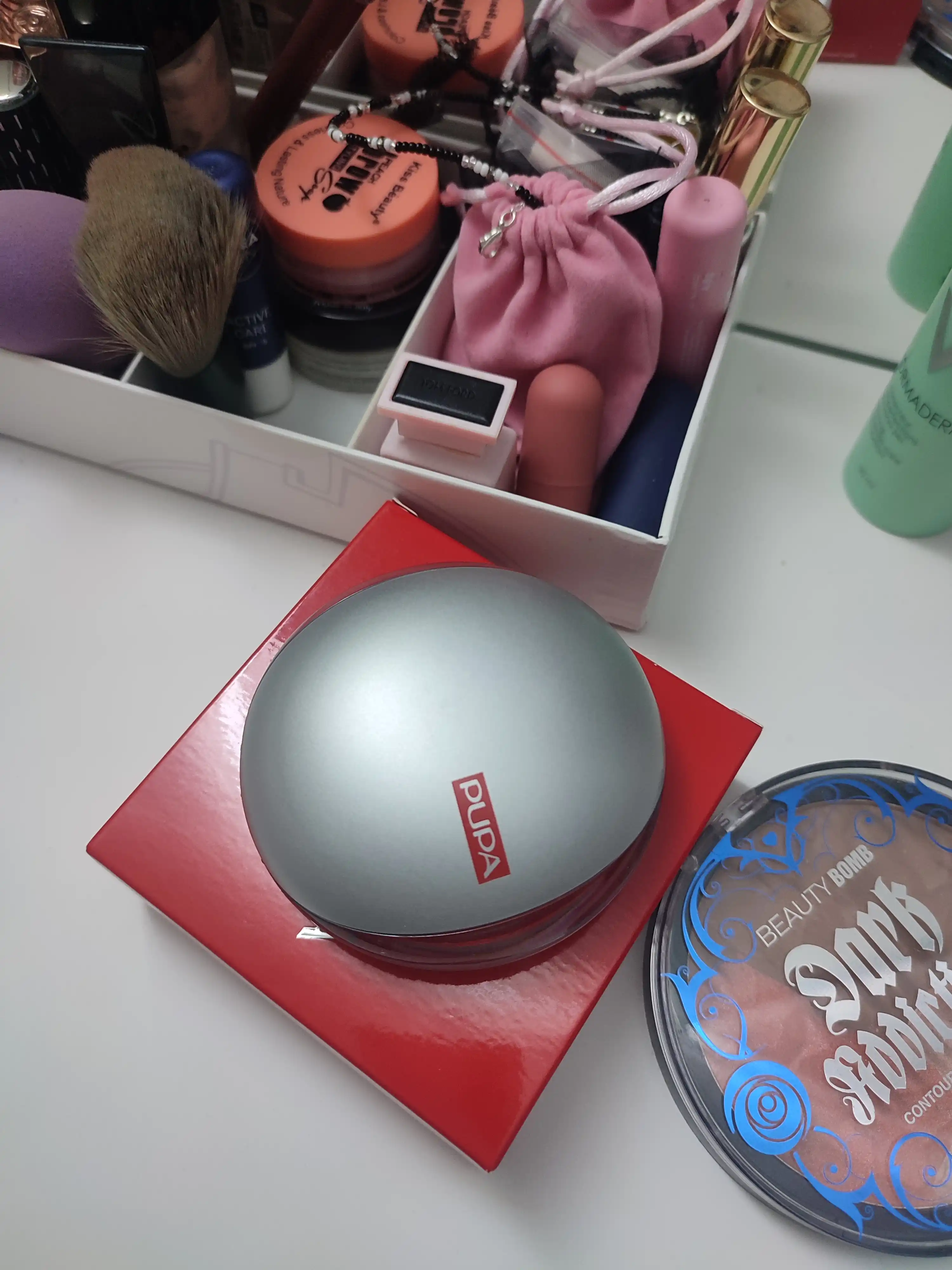 Pupa Luminys Satin Sheen Baked Powder yuz uchun upasi atlas effekti bilan, 9 g