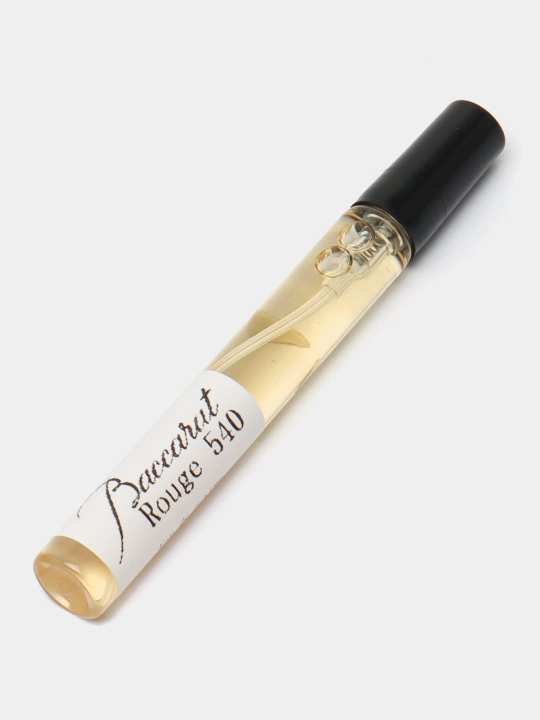 Ayollar atiri Baccarat Rouge 540, ayollar parfyumi, tiqinda