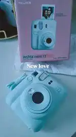 Bir zumda chop etish fotoapparati Fujifilm Instax Mini 12, 5 xil rang